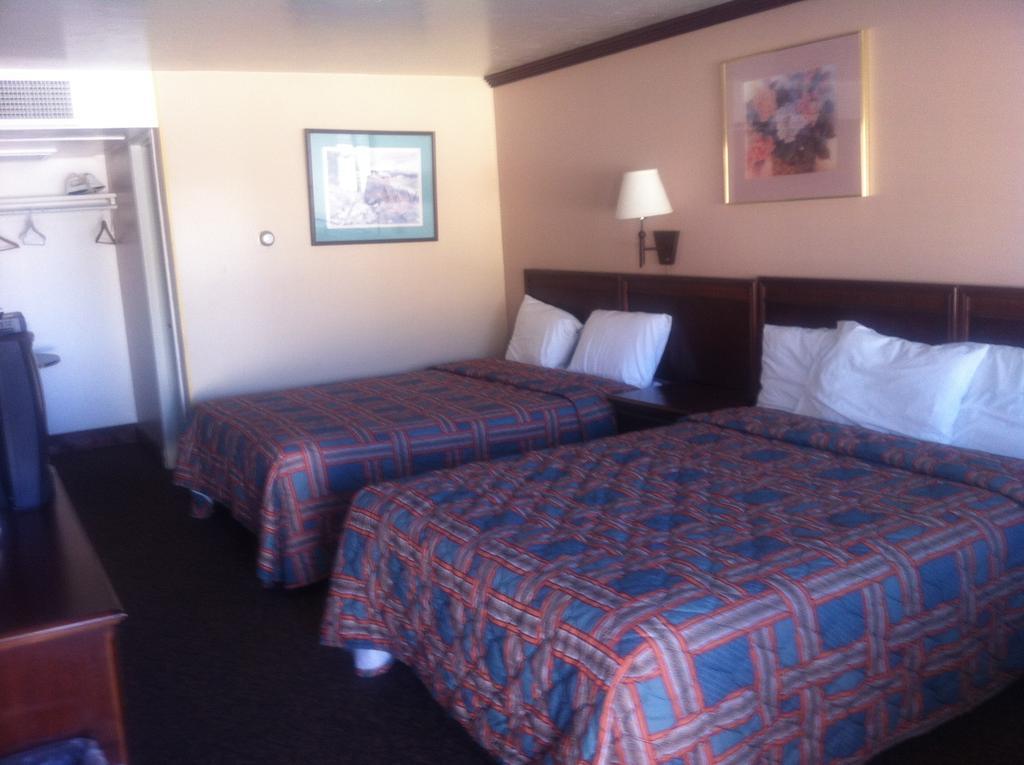 Galaxie Motel Brigham City Δωμάτιο φωτογραφία